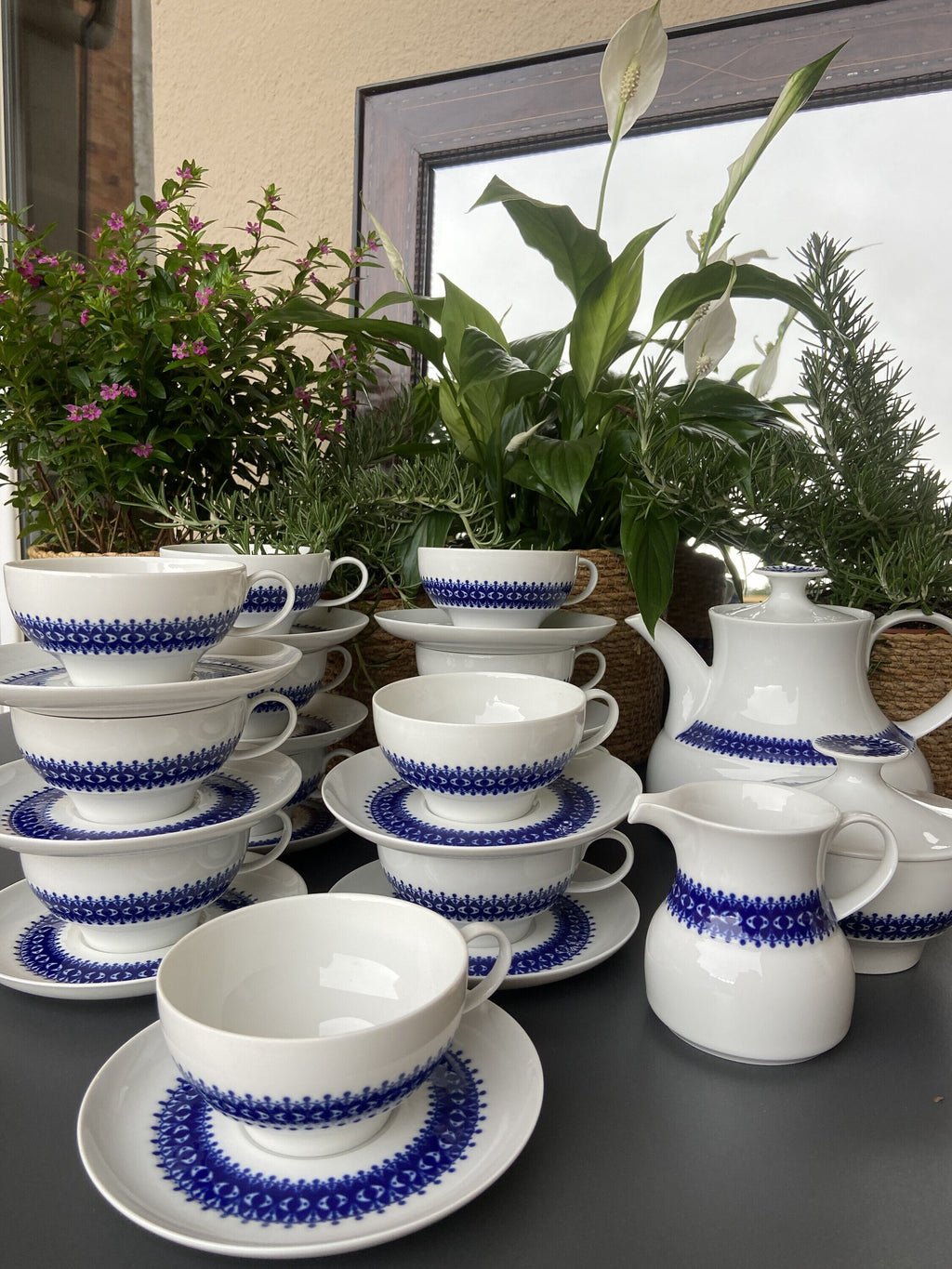 Juego de té en porcelana alemana "Thomas".