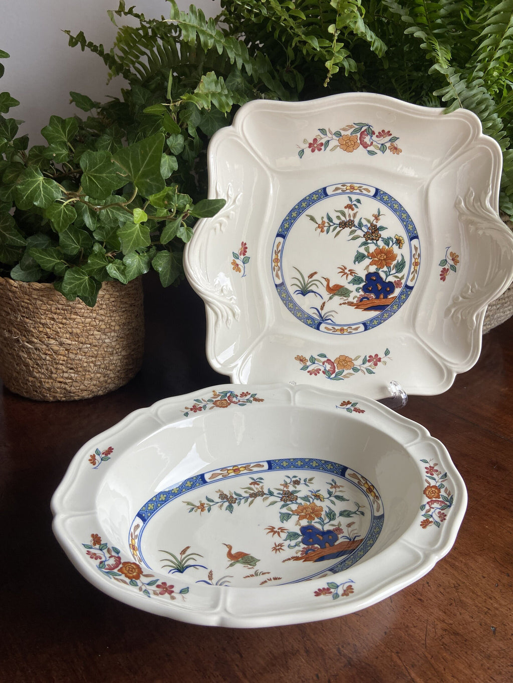 Fuente pastas cuadrada y bol en porcelana inglesa "Wedgwood".