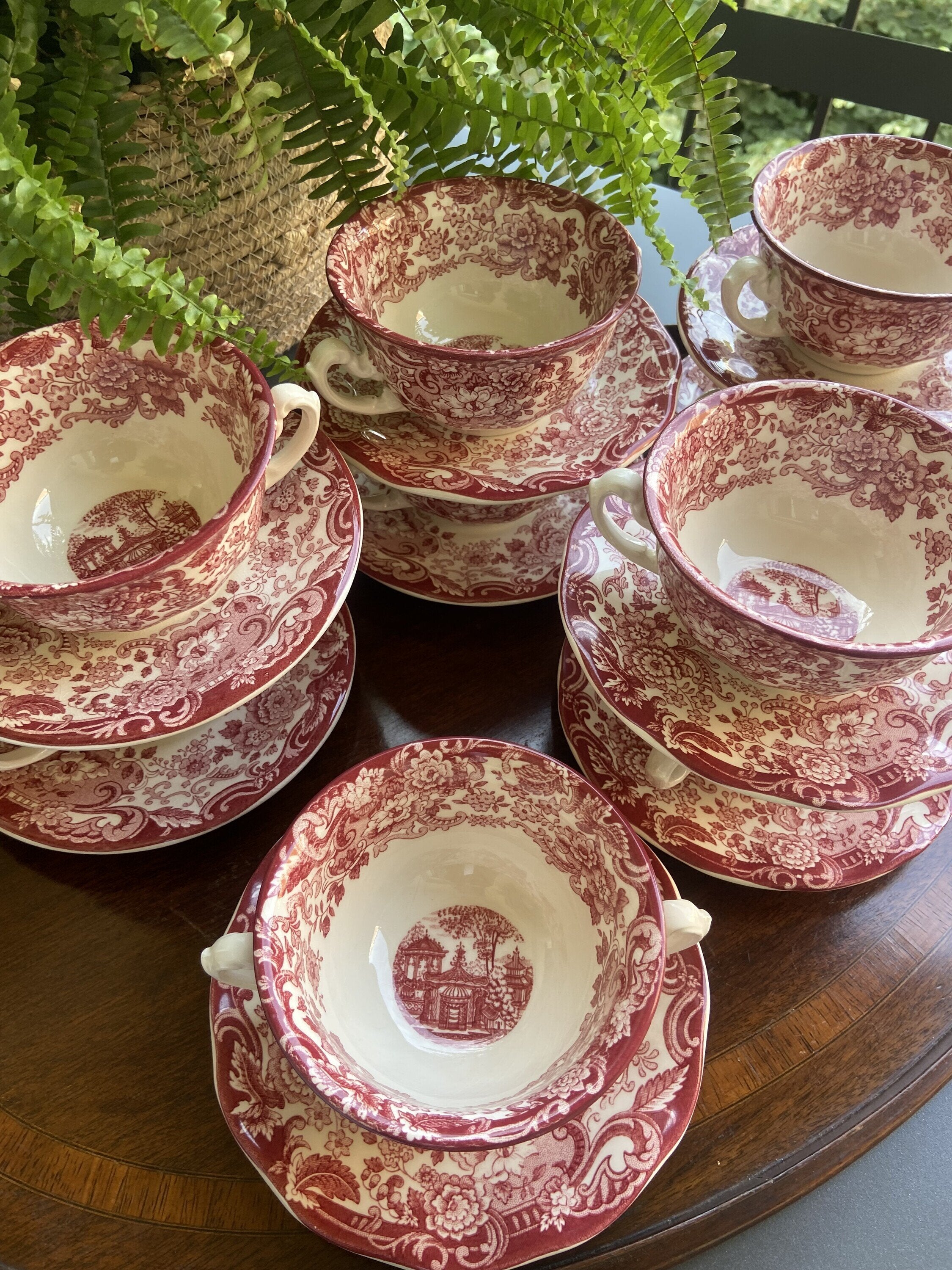 9 tazas de consomé en lo de la "Cartuja de Sevilla" Pickman S.A.