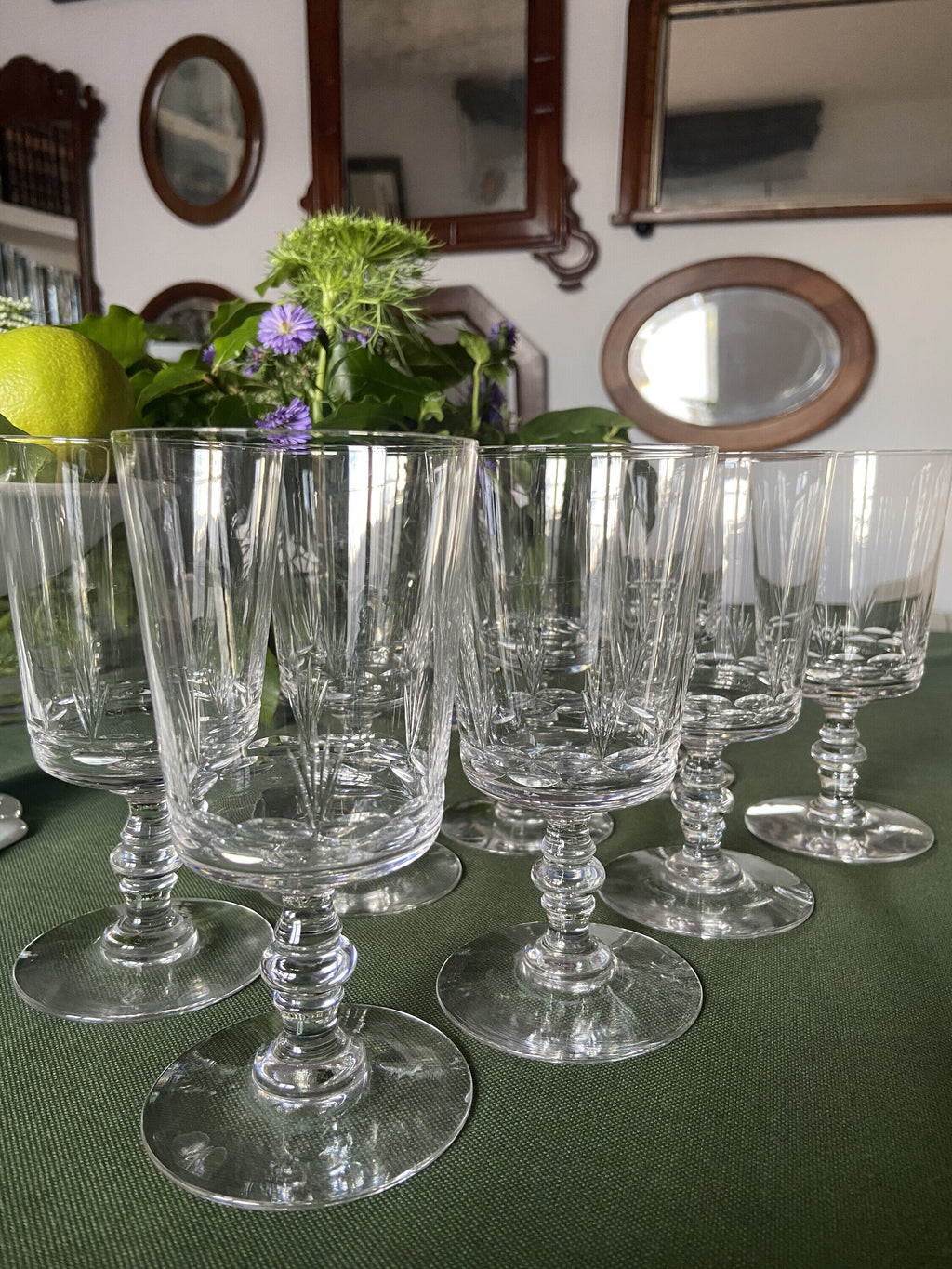 8 copas cristal tallado.
