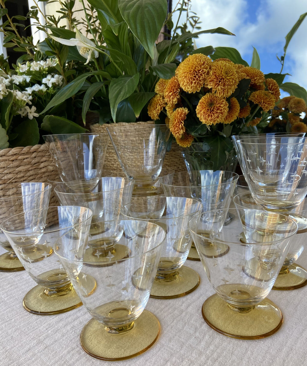6 copas de agua, 7 copas de vino
