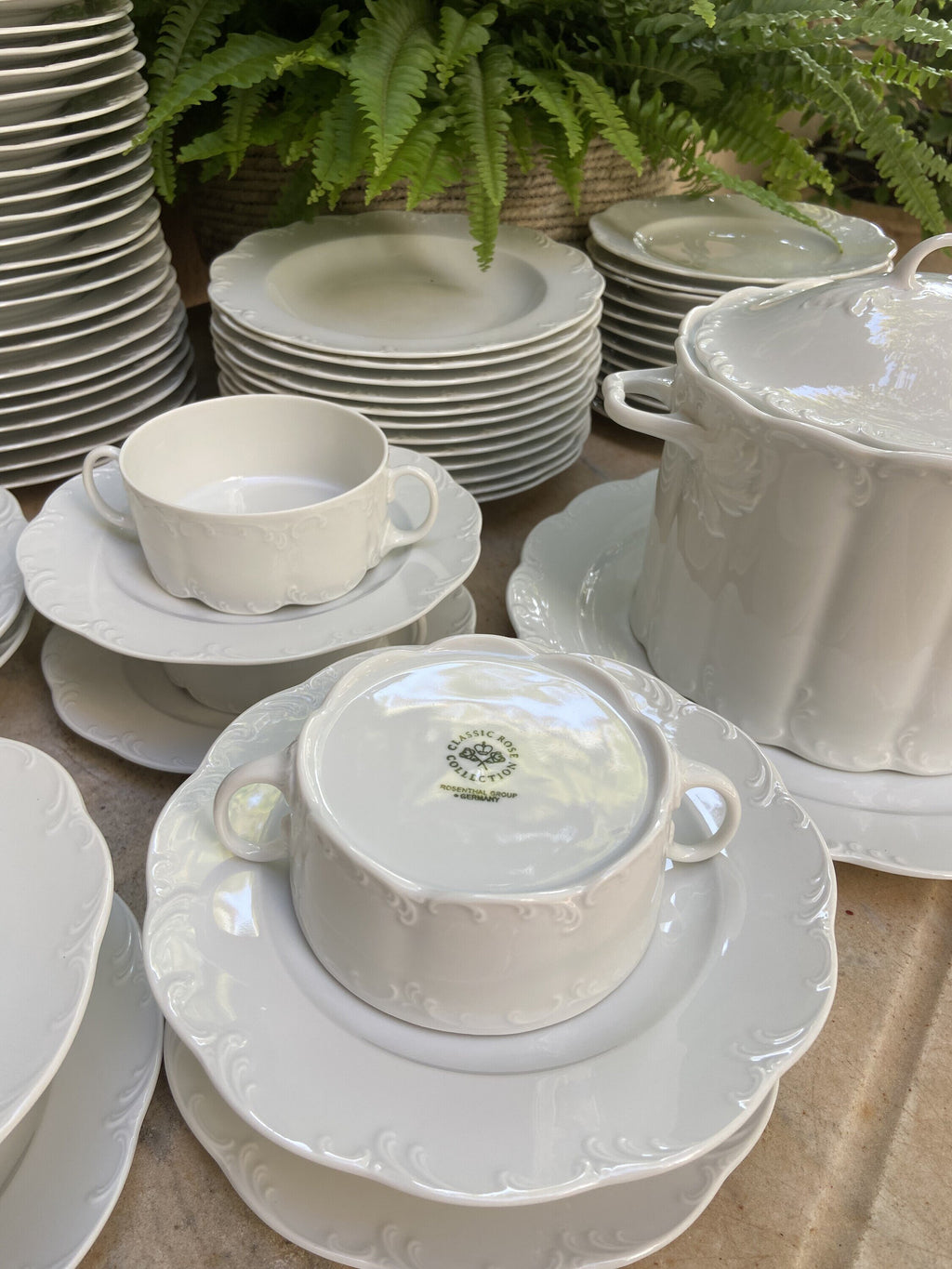 Vajilla en porcelana blanca alemana "Rossenthal".