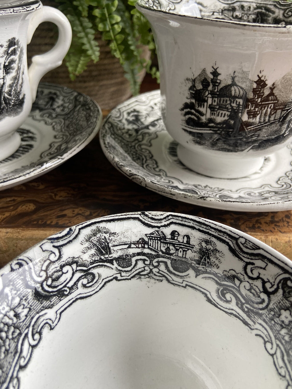 6 tazas de desayuño en loza "Pickman S.A. Sevilla" Cartuja