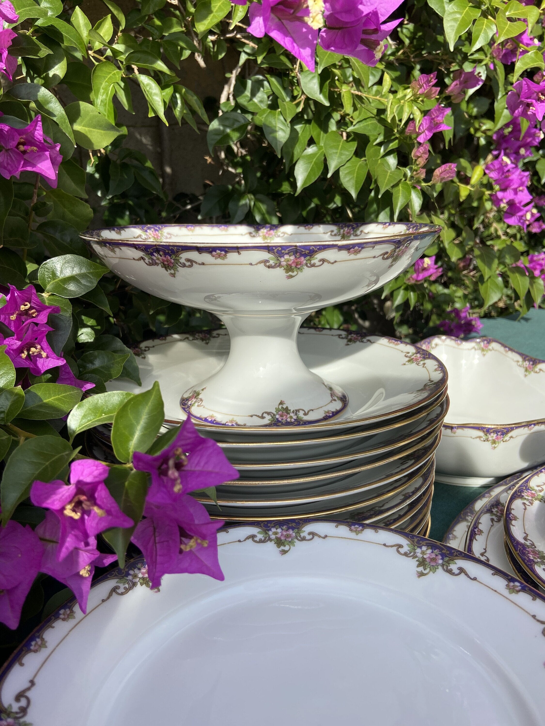 Vajilla en fina porcelana francesa de Limoges "W.G. & Cª"