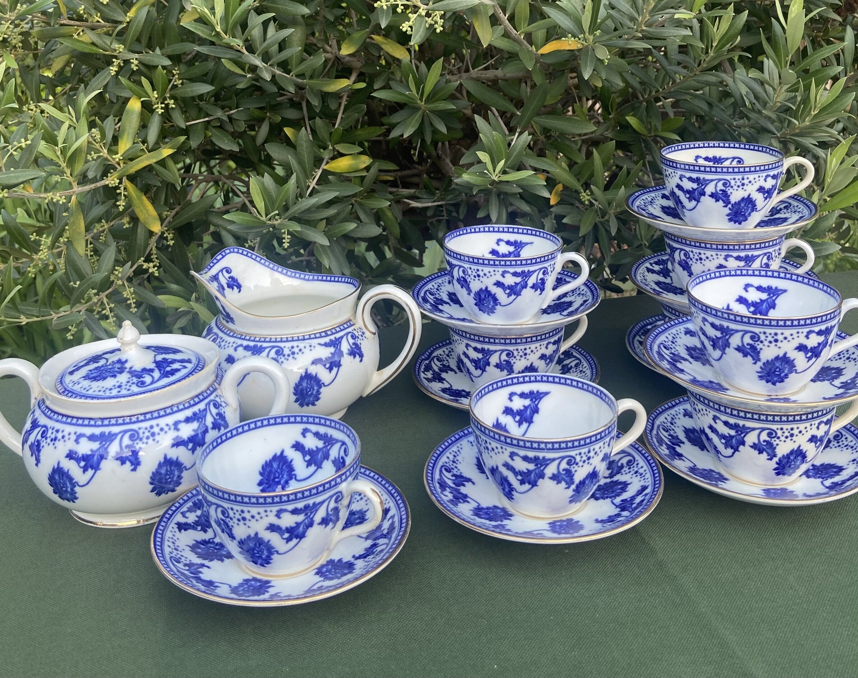 Juego de café porcelana inglesa "Aynsley".