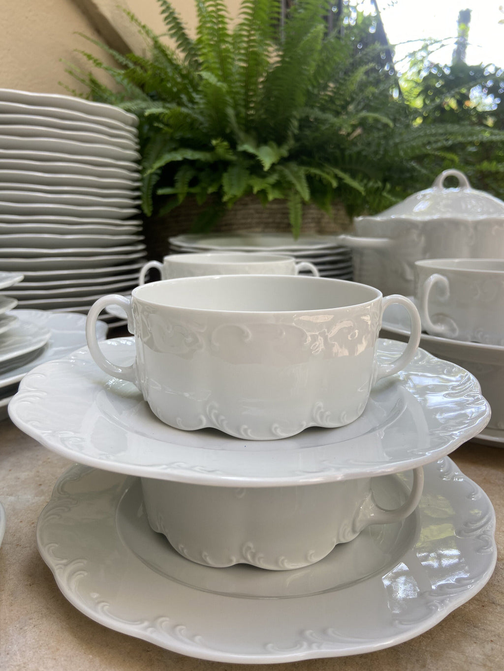 Vajilla en porcelana blanca alemana "Rossenthal".