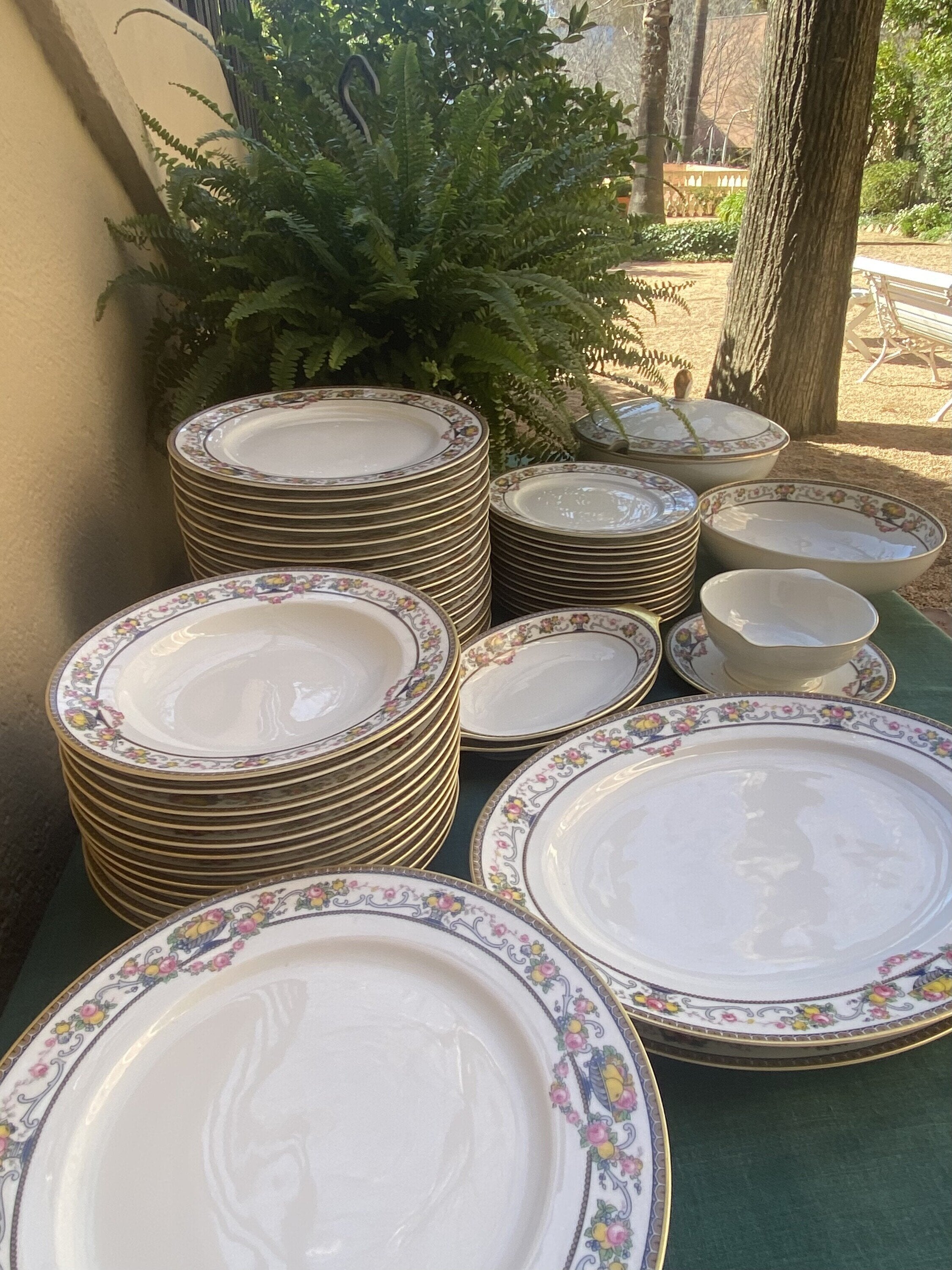 Vajilla en porcelana alemana "Rossenthal".