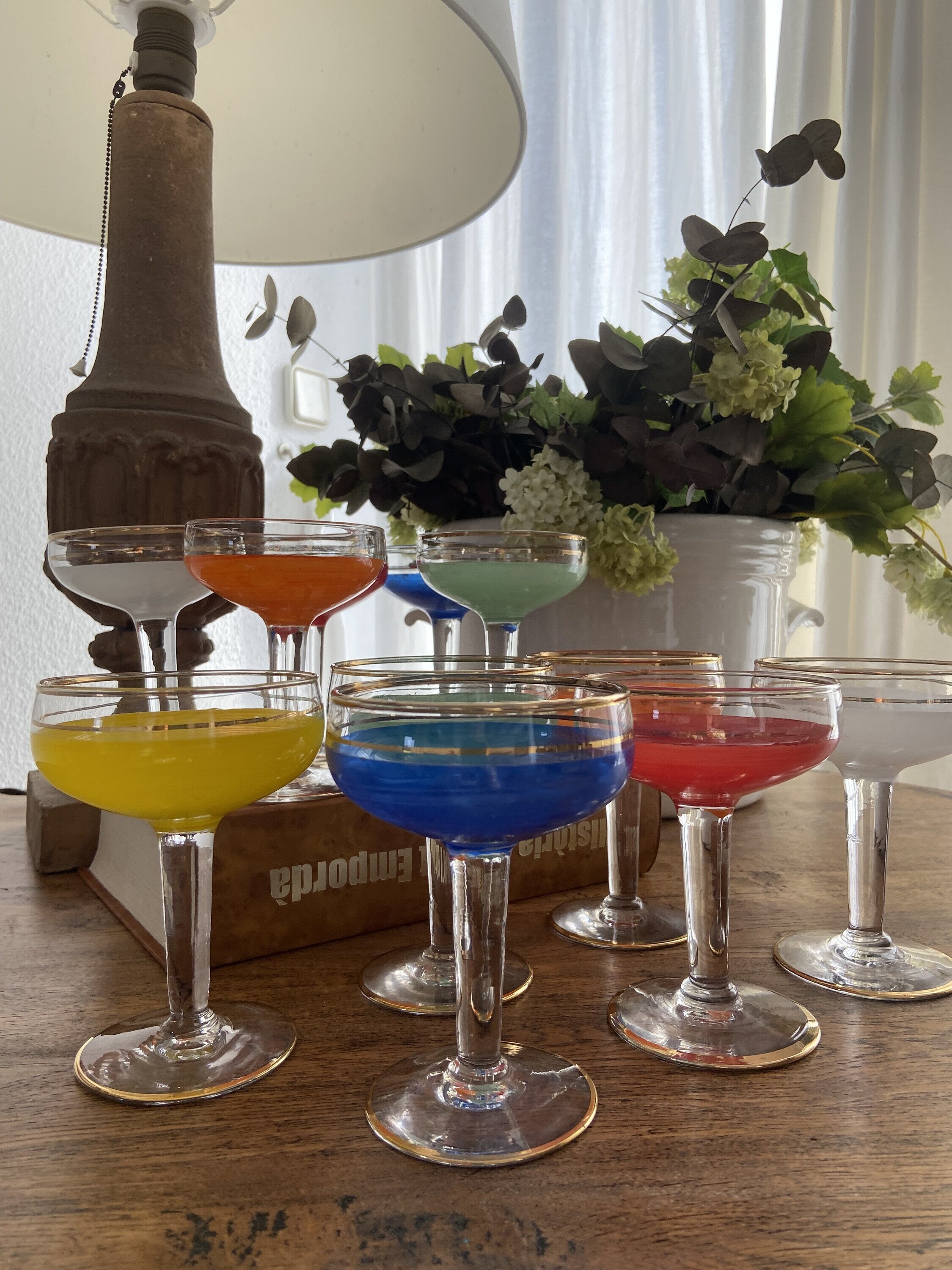 11 copas cava/postre en diferentes colores.