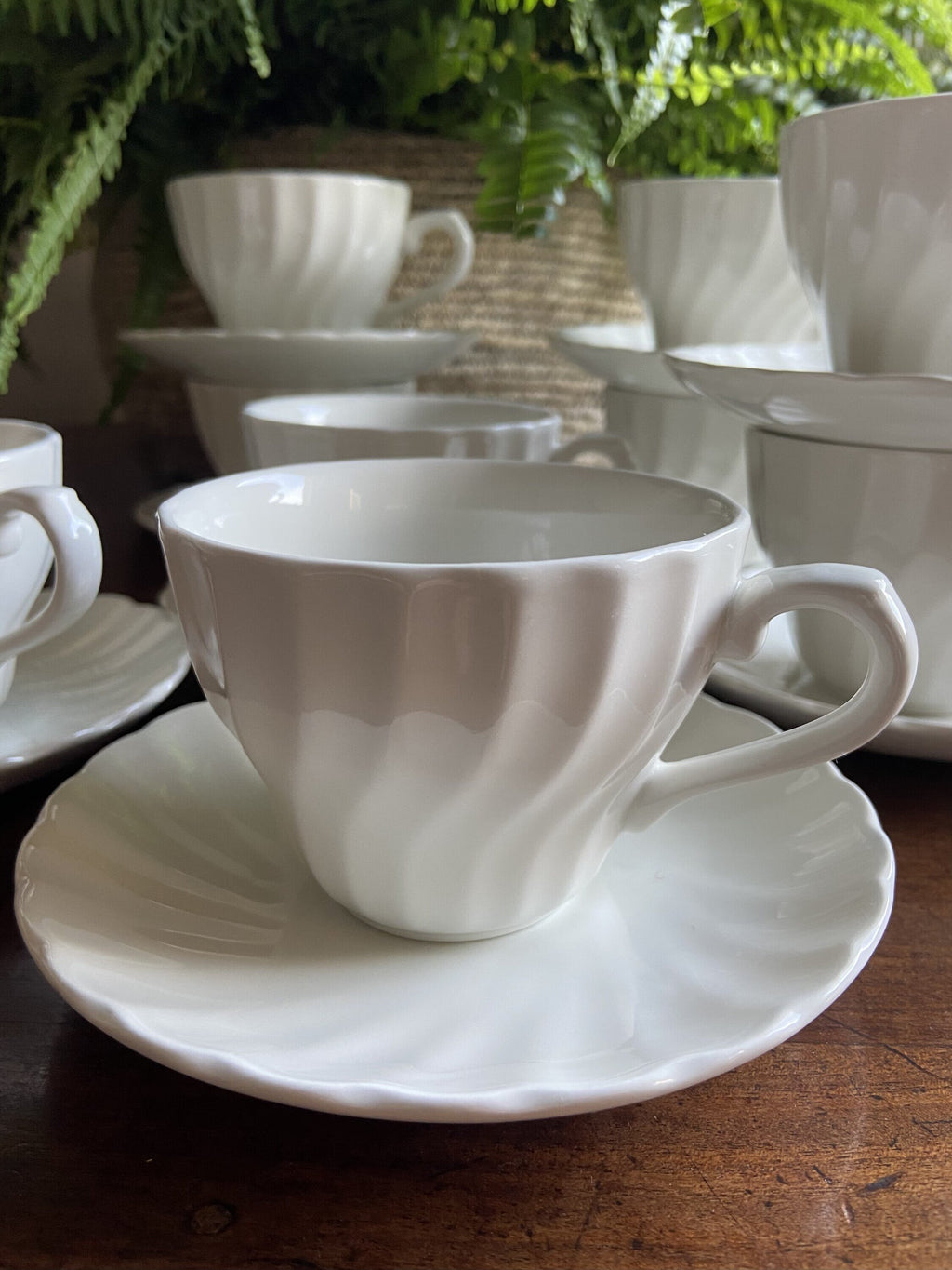 10 tazas de té/desayuno en loza inglesa "Churchill"