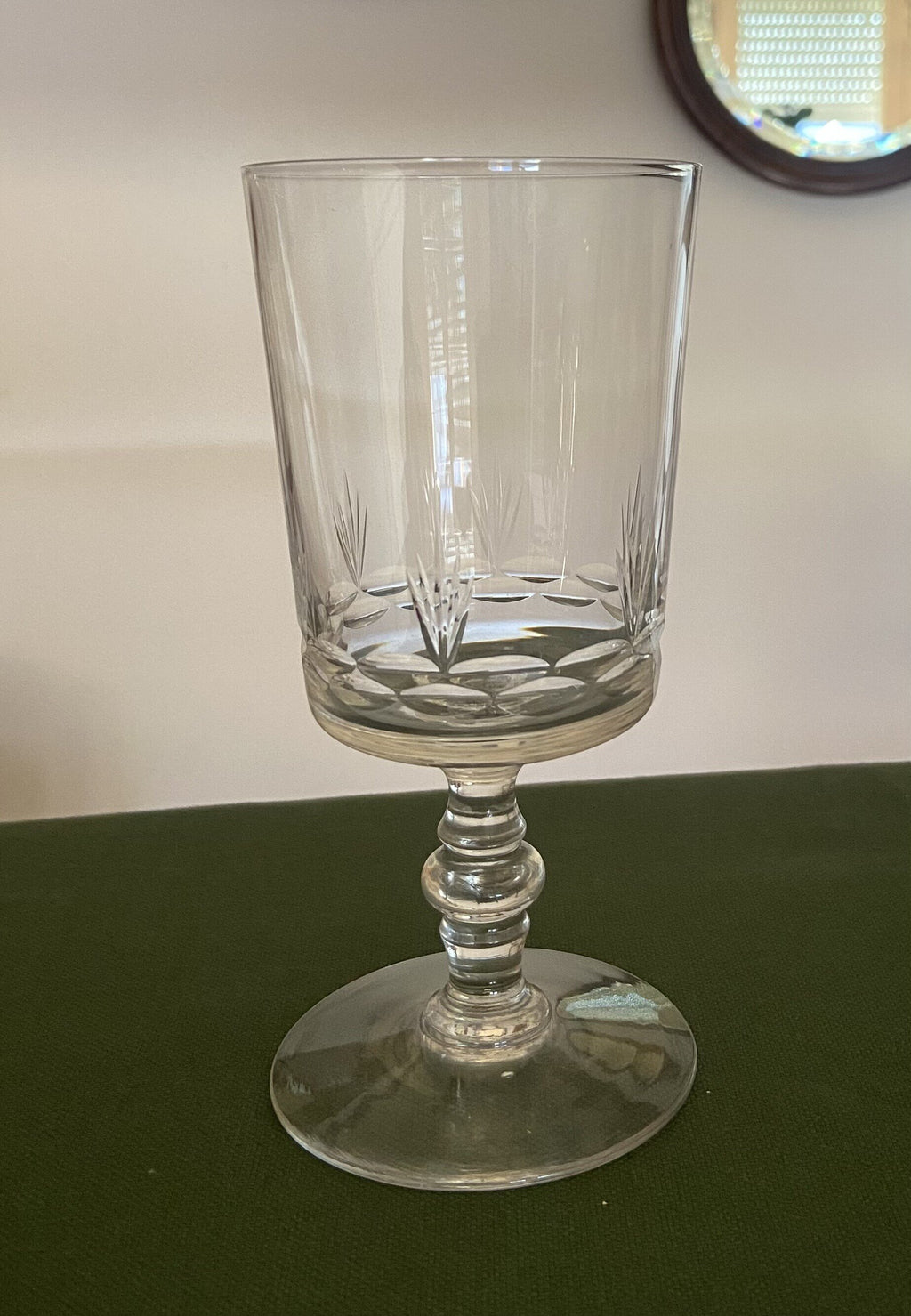 8 copas cristal tallado.