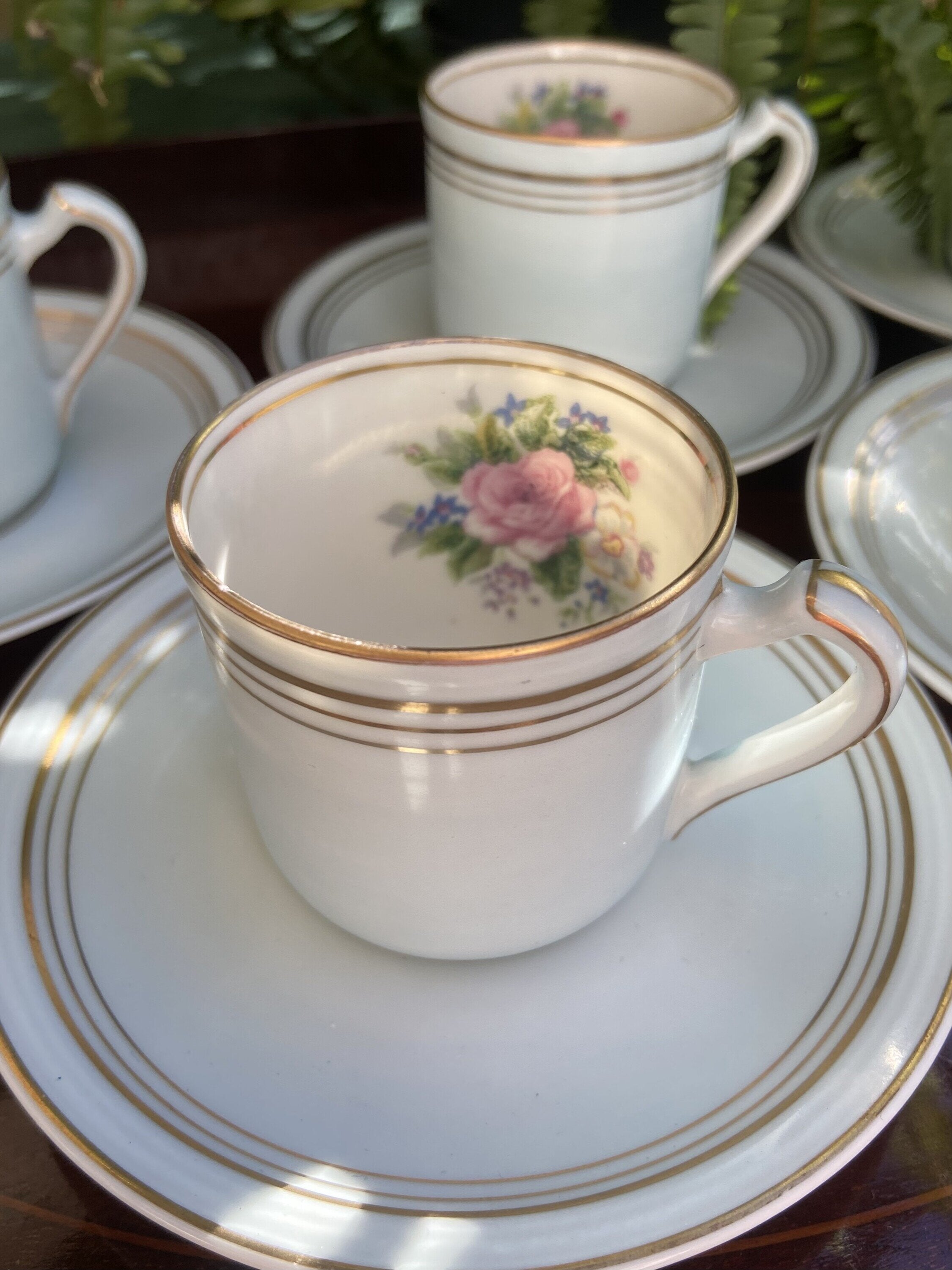6 tazas de café en porcelana francesa de Limoges "Charles Ahrenfeldt"