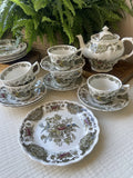 Tetera, 5 tazas de té/desayuno y 5 platos merienda en loza inglesa "Ridgway"