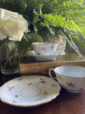 Pareja tazas de té en porcelana Alemana "Meissen"