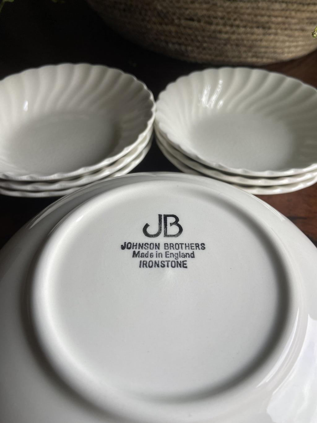 Bol y seis boles en loza inglesa "Johnson Bros"