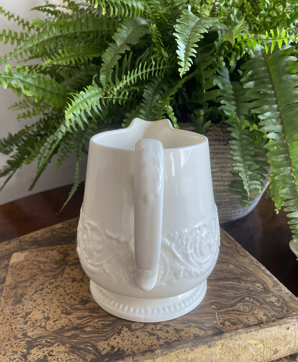 Jarra en porcelana inglesa "Wedgwood" (mod. Barlaston)