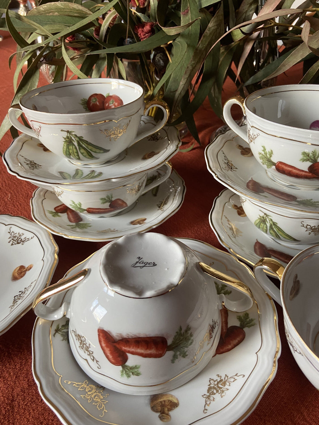 6 tazas de consomé en porcelana alemana "Jager"