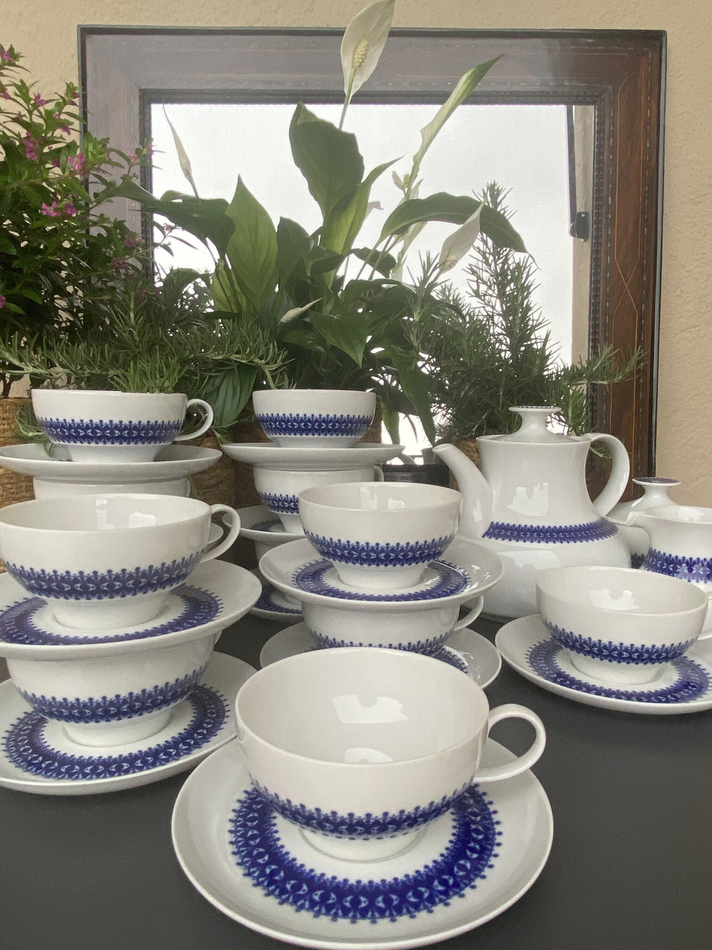 Juego de té en porcelana alemana "Thomas".