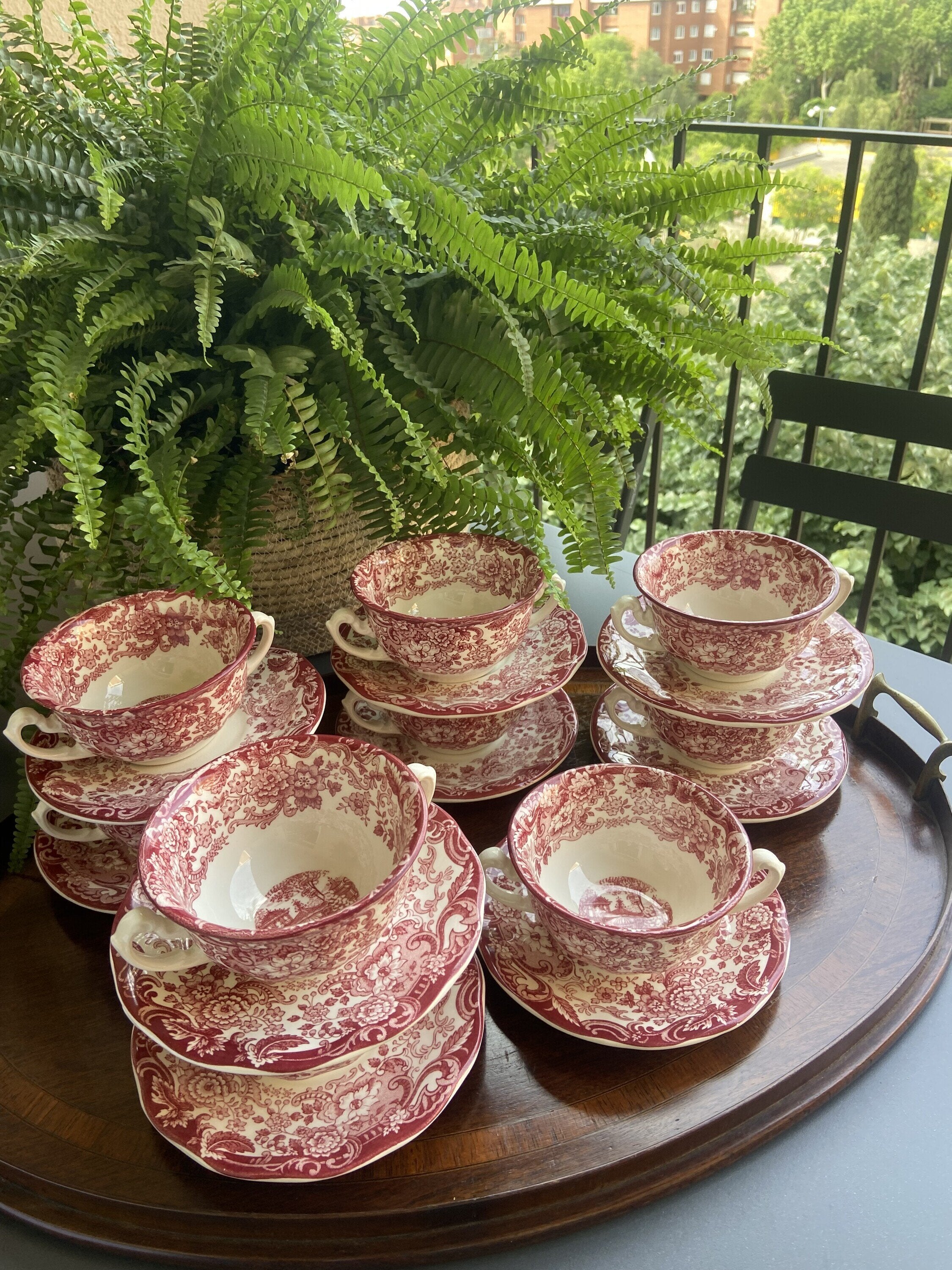 9 tazas de consomé en lo de la "Cartuja de Sevilla" Pickman S.A.