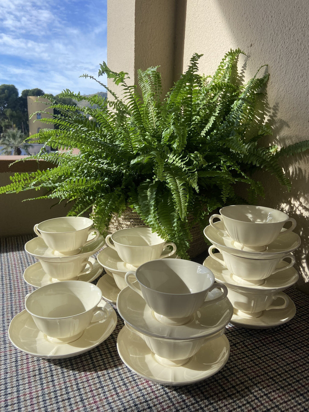 10 tazas de consomé inglesas "Wedgwood".