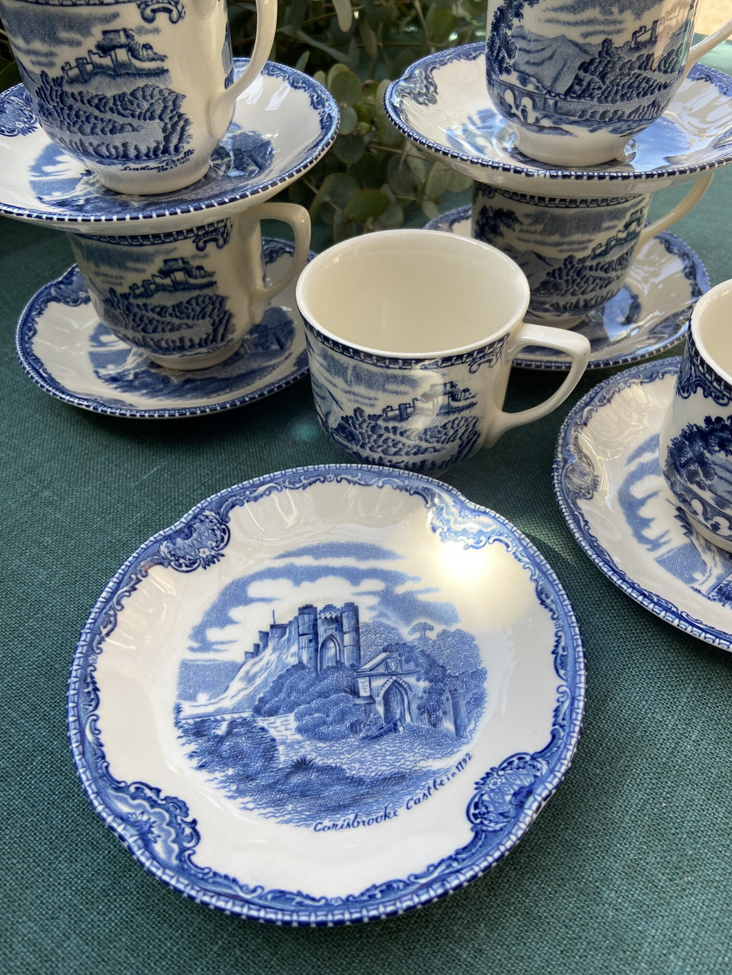6 tazas de café en loza inglesa "Johnson Bros".