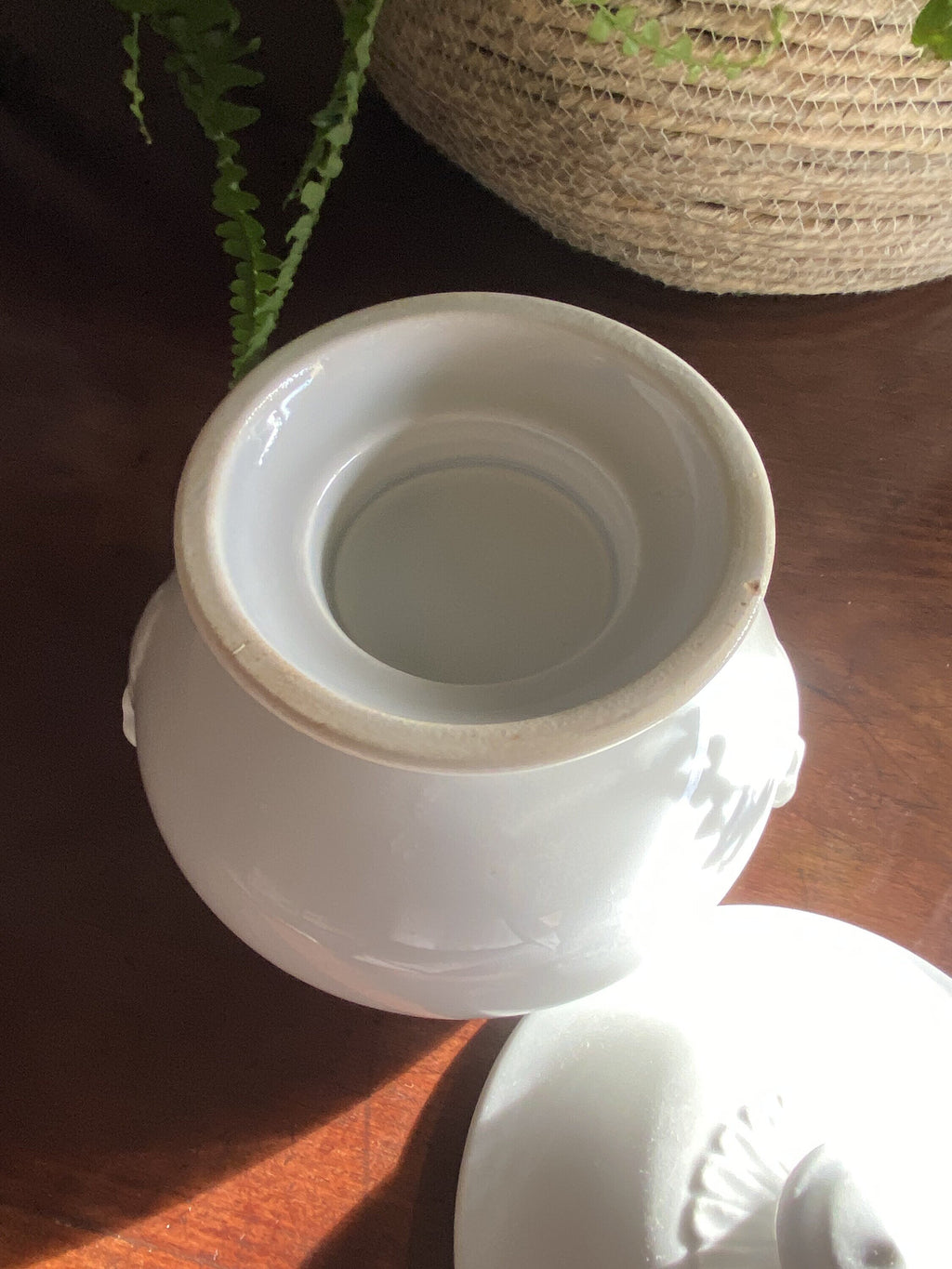 Sopera en porcelana blanca