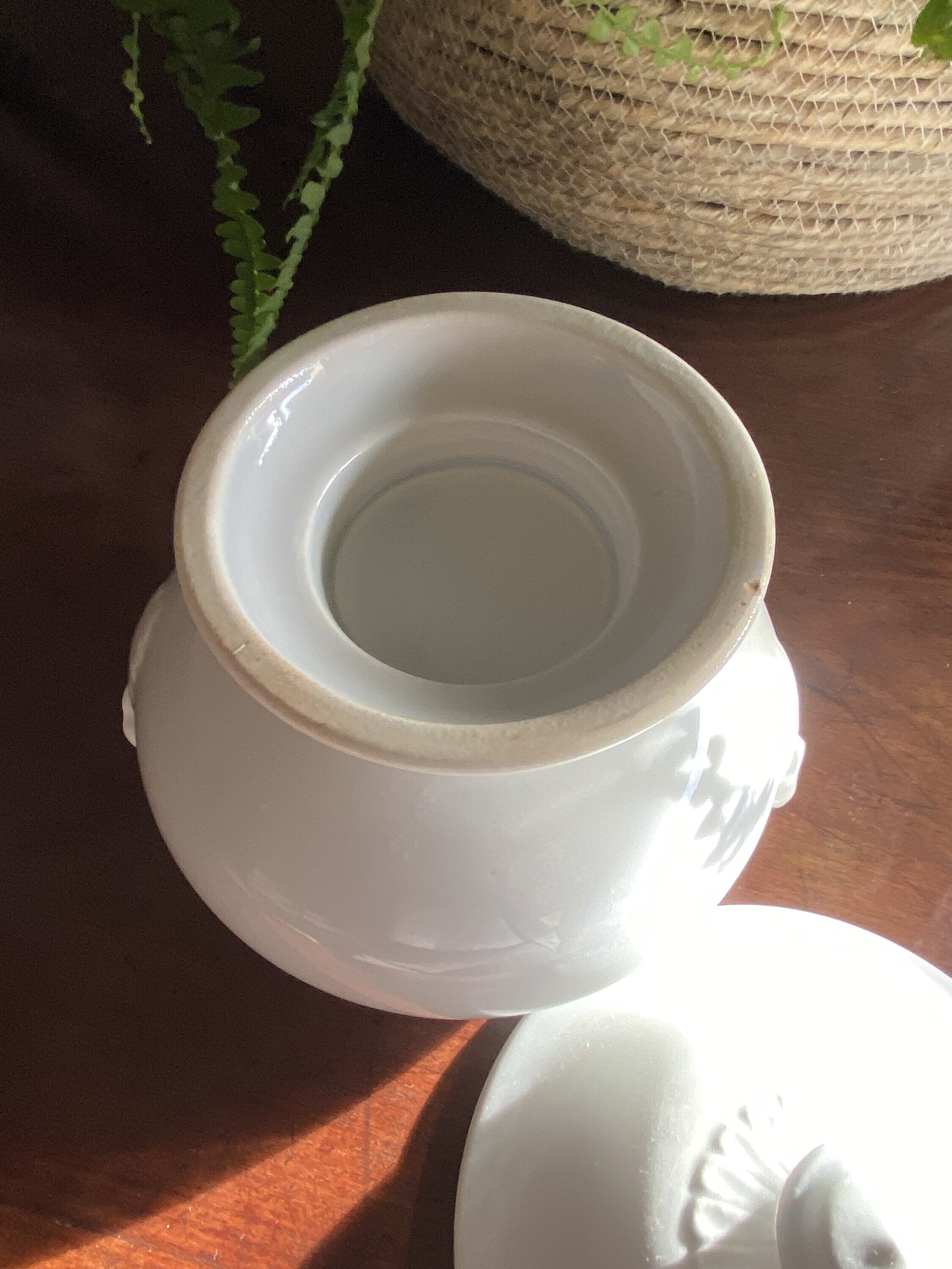 Sopera en porcelana blanca