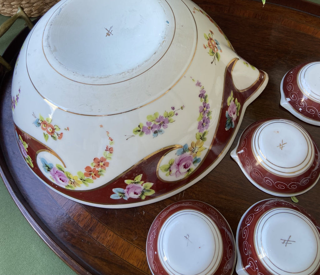 Bol y 6 boles pequeños en porcelana alemana "Meissen".