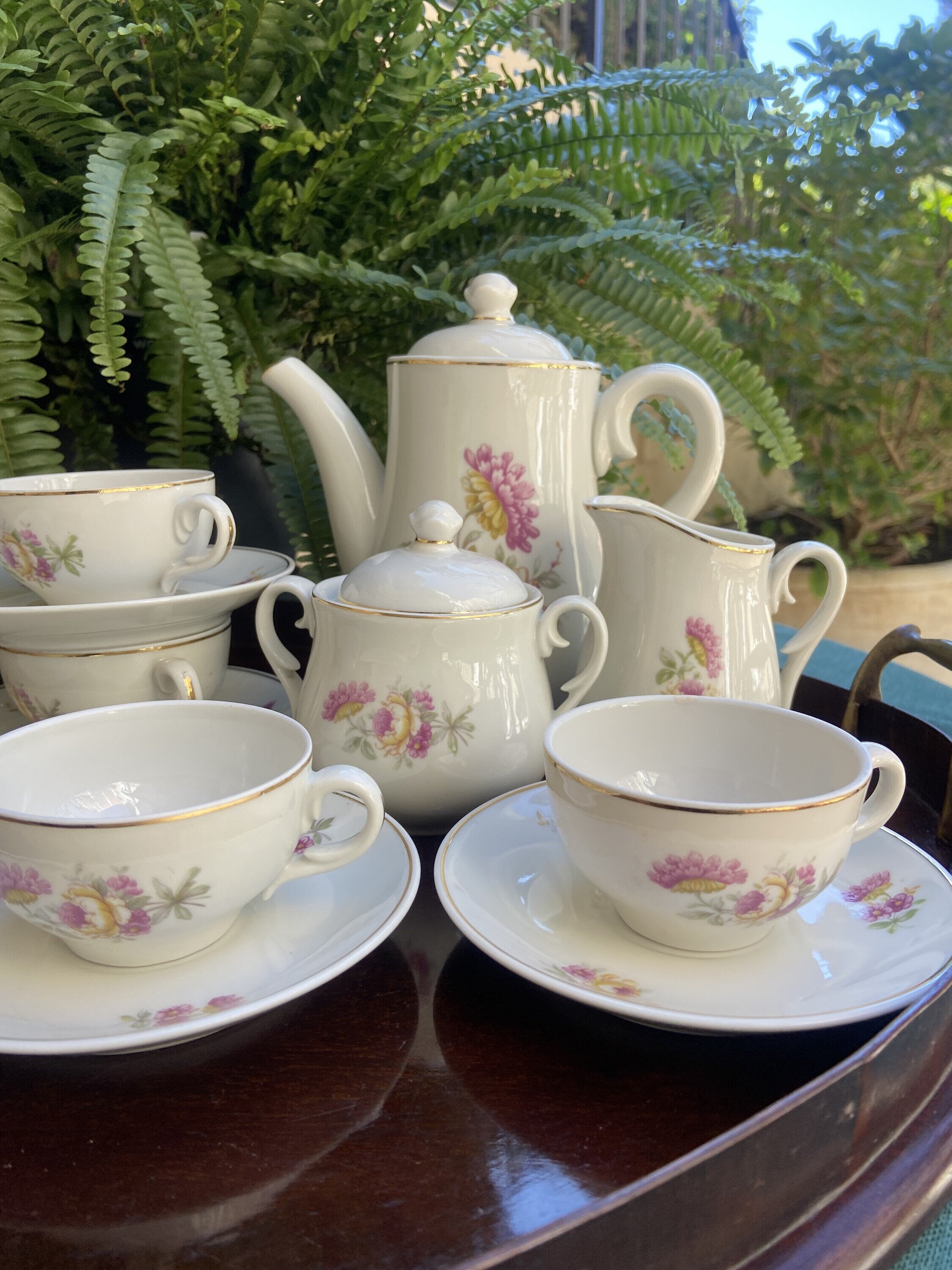 Juego de café en porcelana "Bidasoa"
