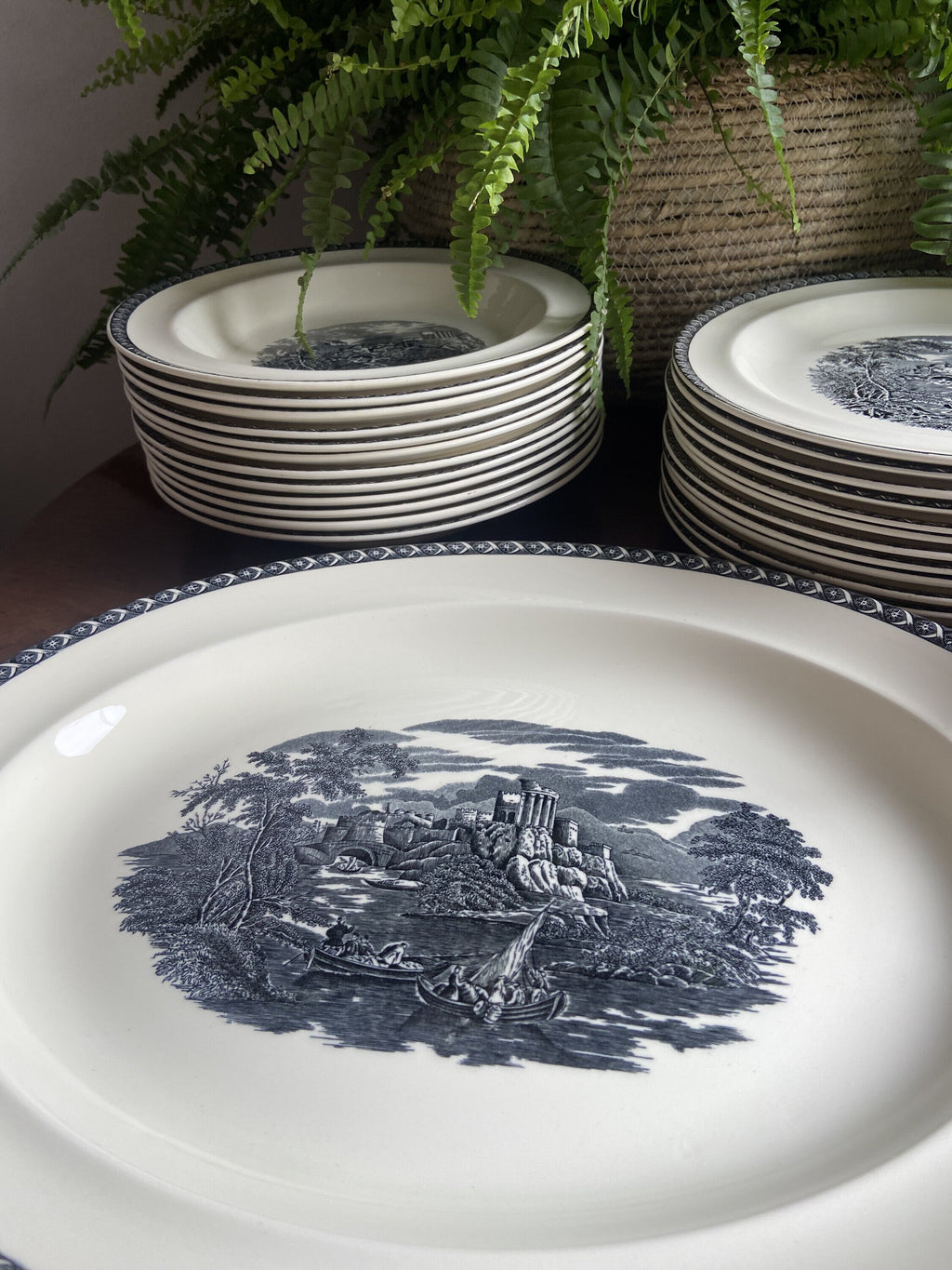 Vajilla en porcelana inglesa "Wedgwood" (mod. Lugano)