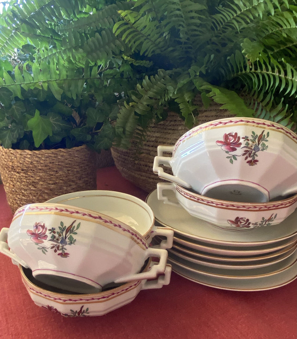 6 tazas de consomé en porcelana "Vista Alegre"