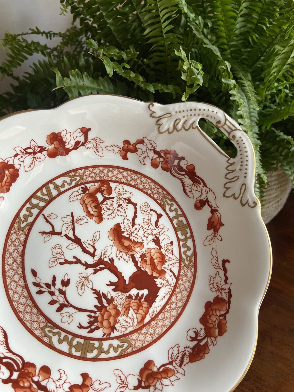 Fuente redonda con asas en porcelana inglesa "Coalport".