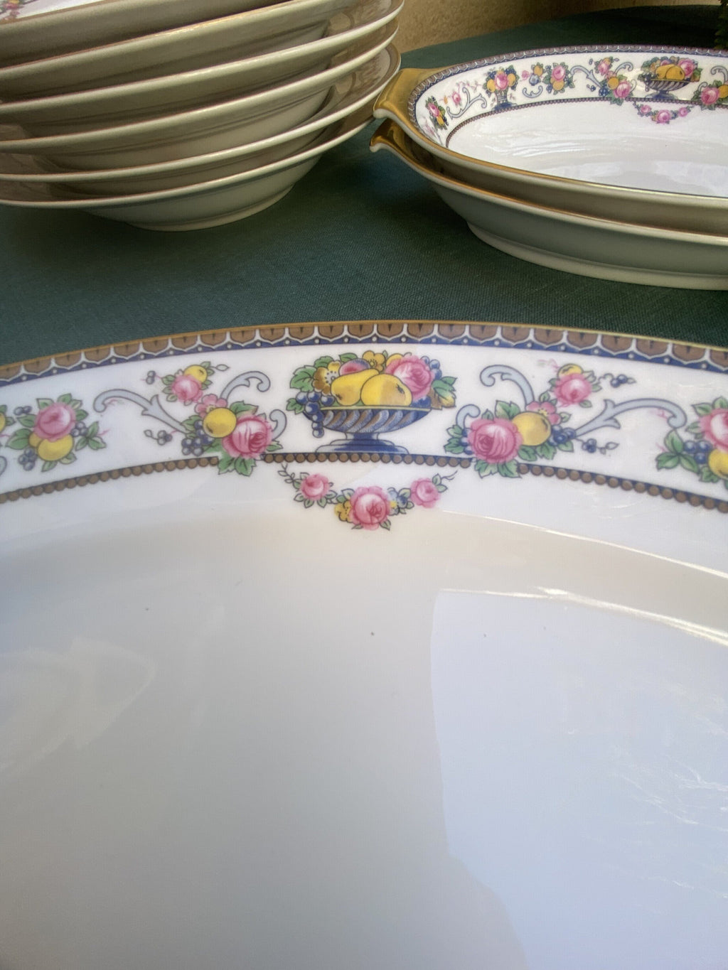 Vajilla en porcelana alemana "Rossenthal".