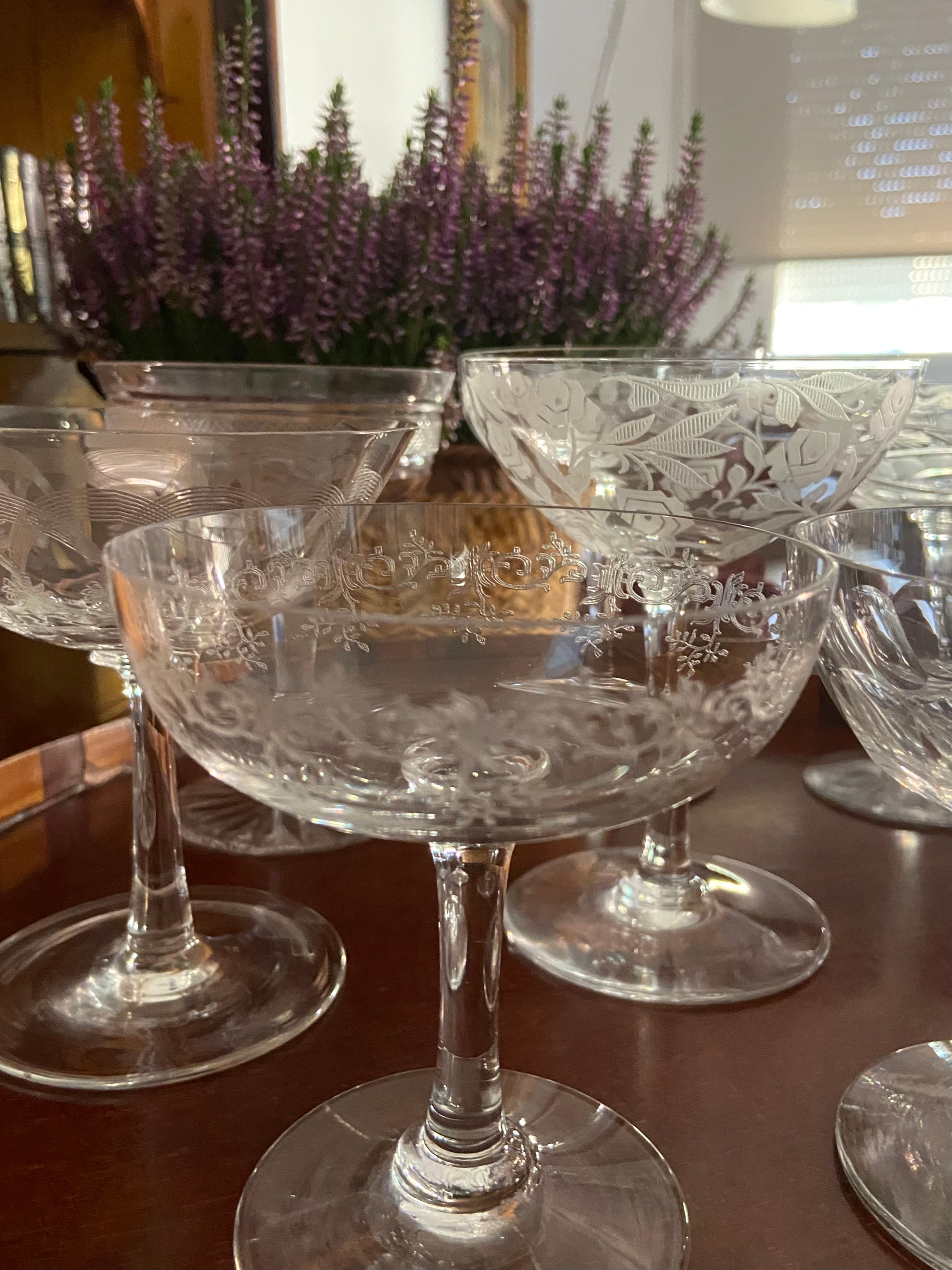 8 copas cava/postres con diferente forma, talla y serigrafia.