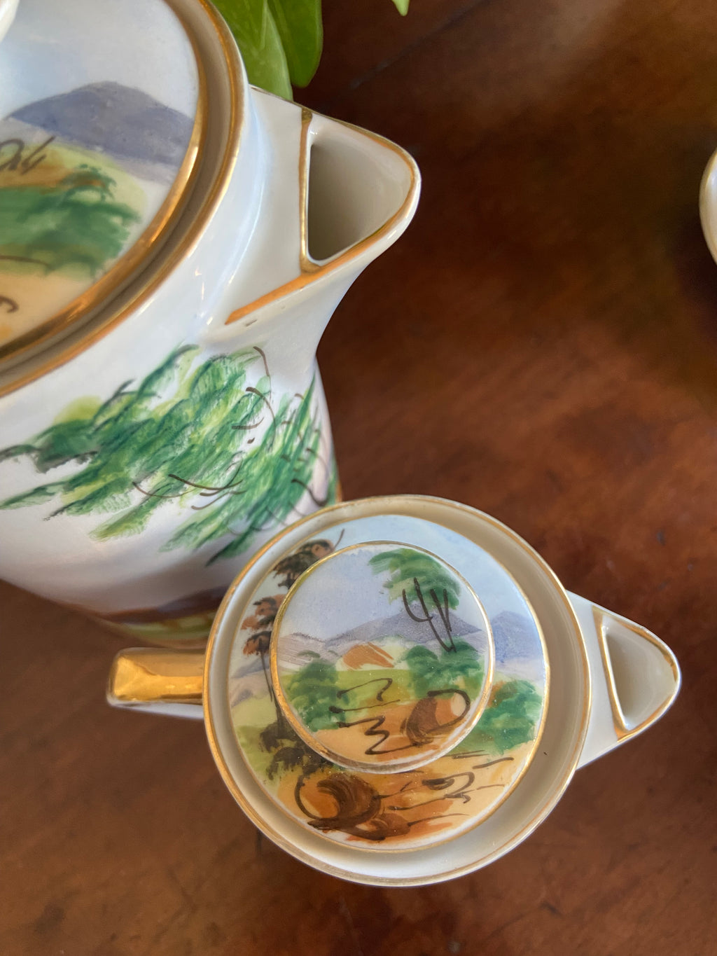 Cafetera, lechera y 6 tazas con plato en porcelana de Limoges