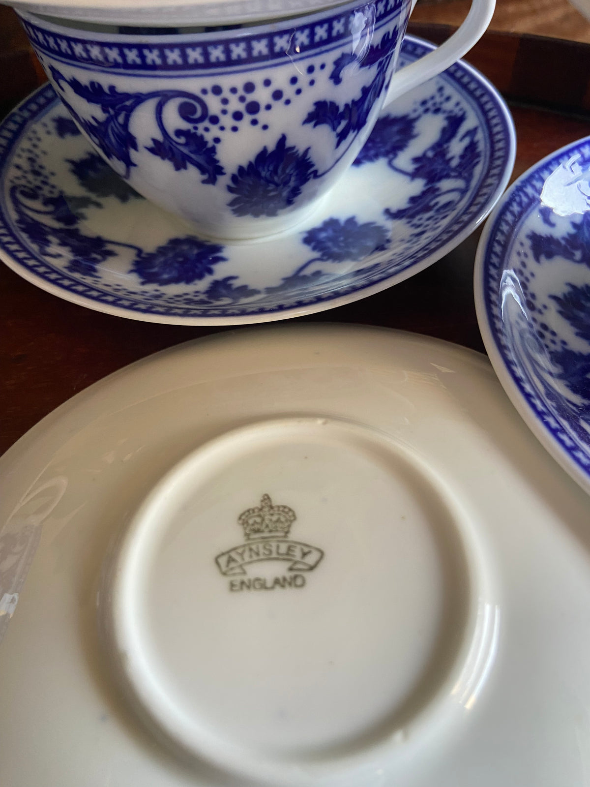 6 tazas de café en porcelana inglesa "Aynsley".