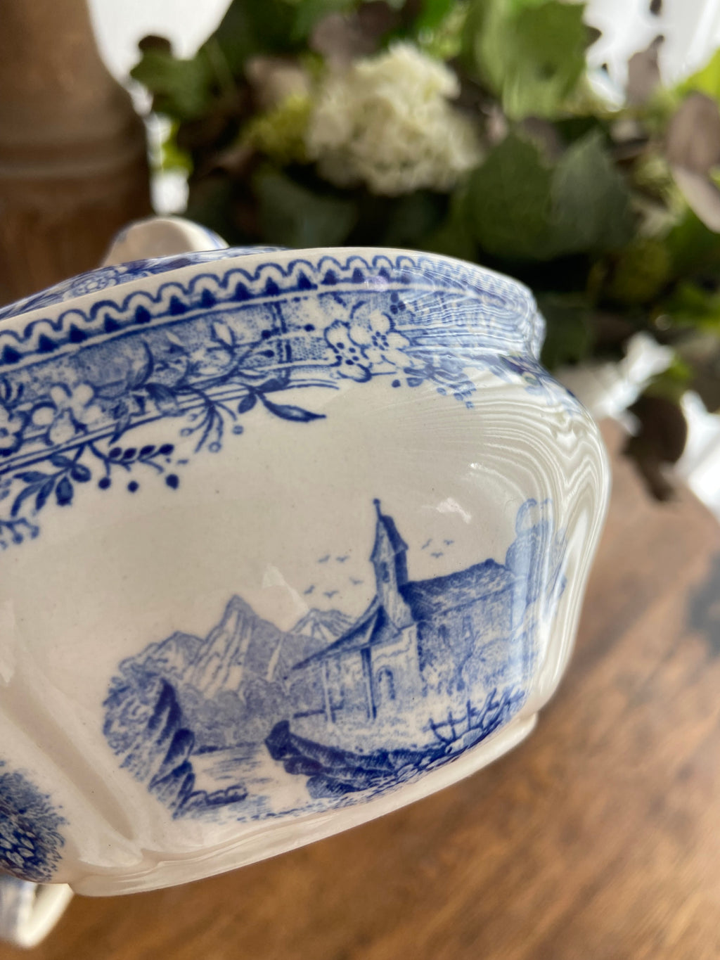 Tetera, lechera y azucarero en loza alemana "Villeroy & Boch" Burgenland.