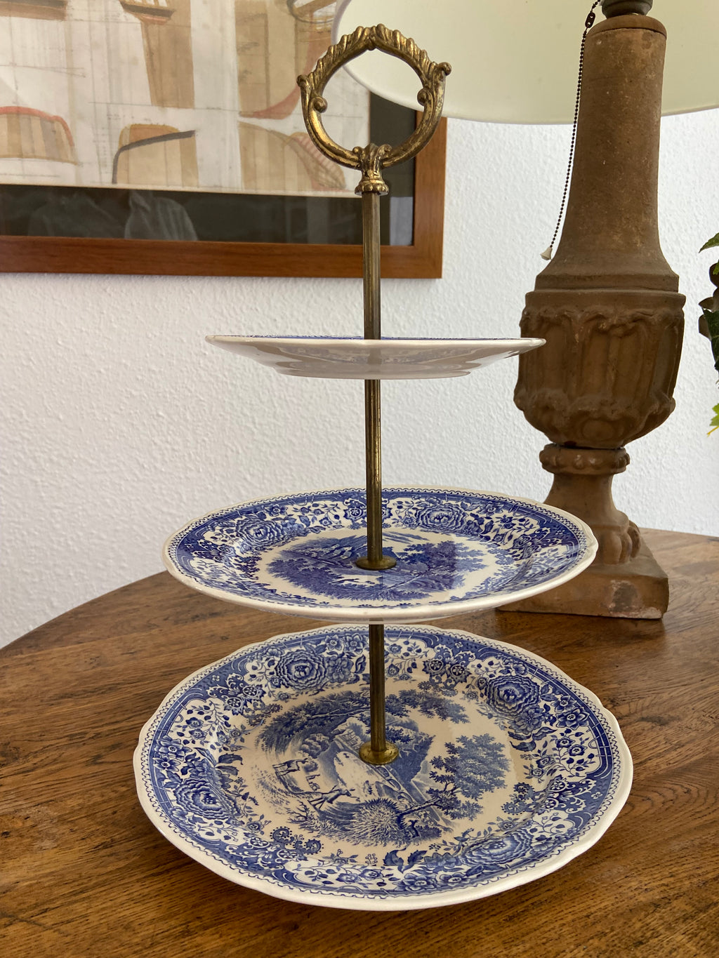 Pastelero de tres pisos   "Villeroy & Boch" Alemania.