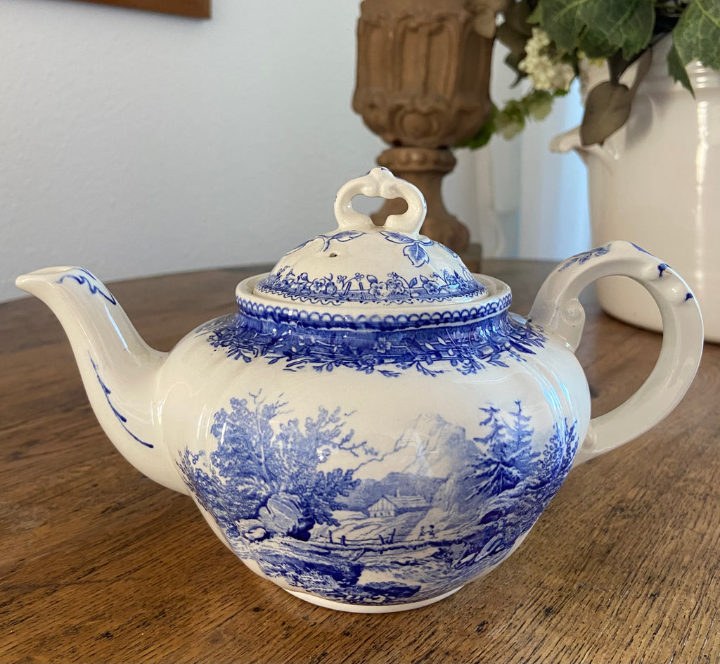 Tetera y azucarero en loza alemana "Villeroy & Boch"