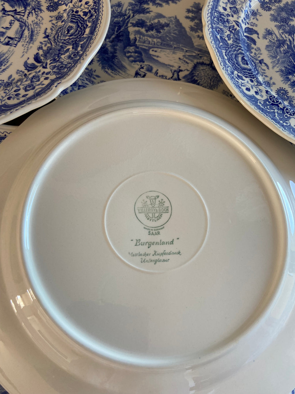 8 platos en loza alemana "Villeroy & Boch"
