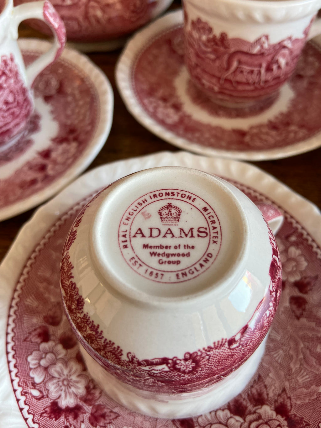 Cafetera, azucarero y 8 tazas en loza inglesa "Adams"