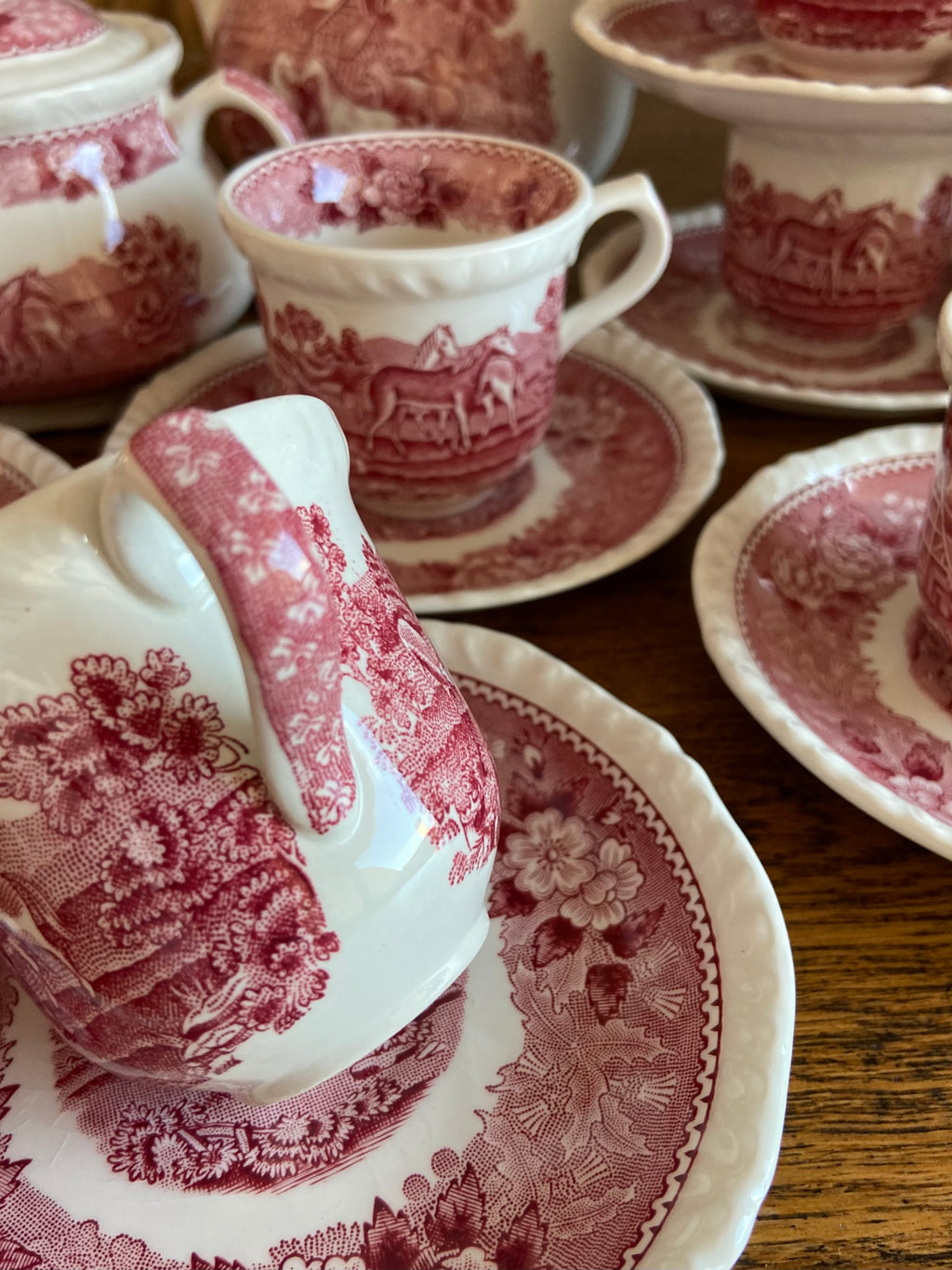 Cafetera, azucarero y 8 tazas en loza inglesa "Adams"