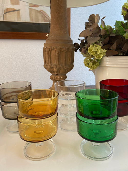 10 copas cava/postre en vidrio francés de colores.