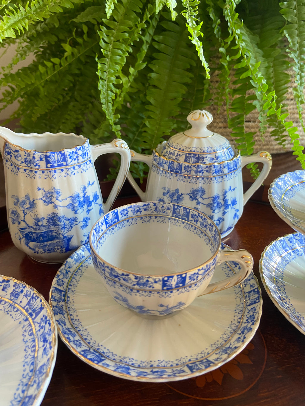 Lechera, azucarero y 5 tazas de café en porcelana "Saint Claire" (mod. China Blau)