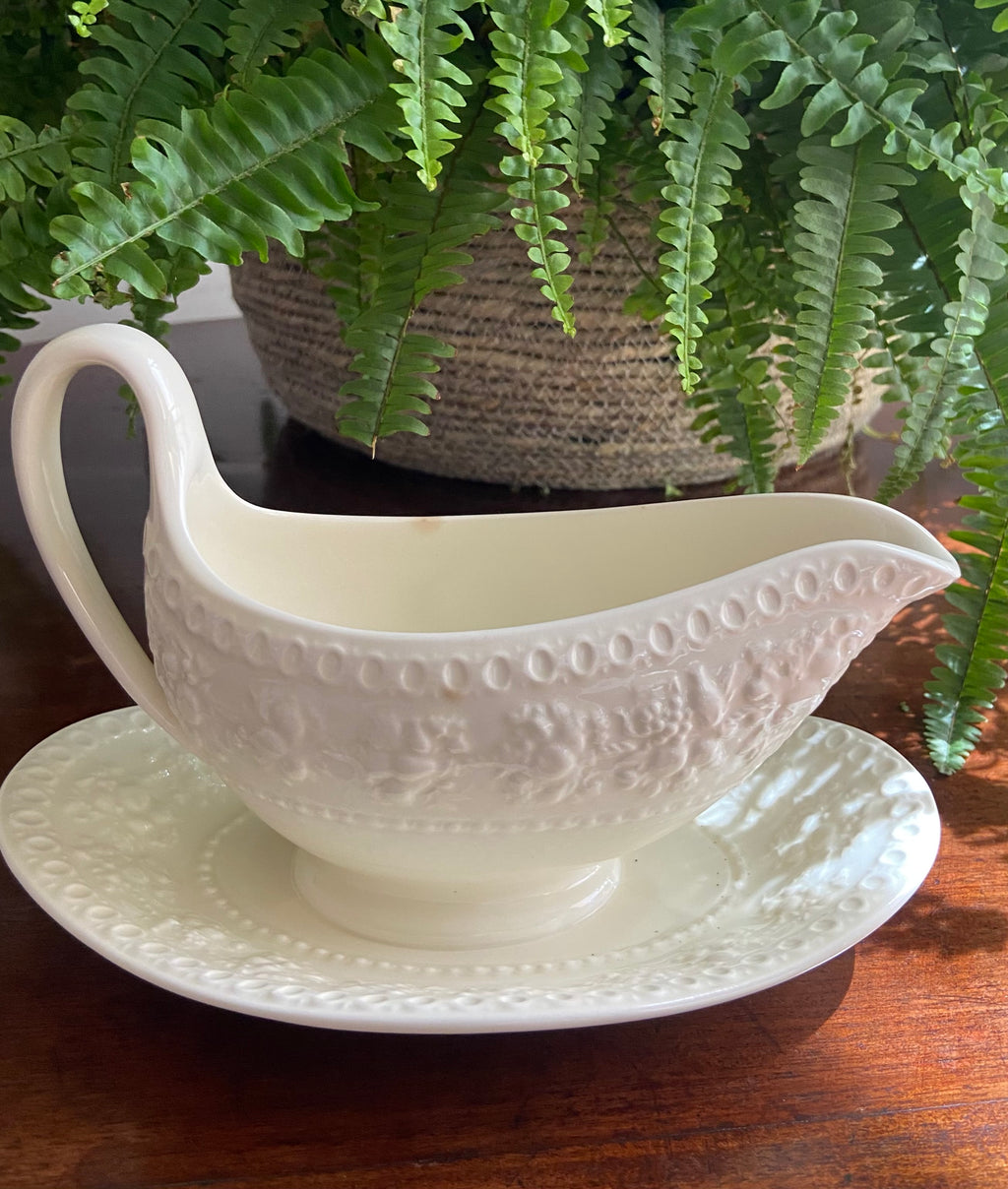 Salsera en porcelana inglesa "Wedgwood"