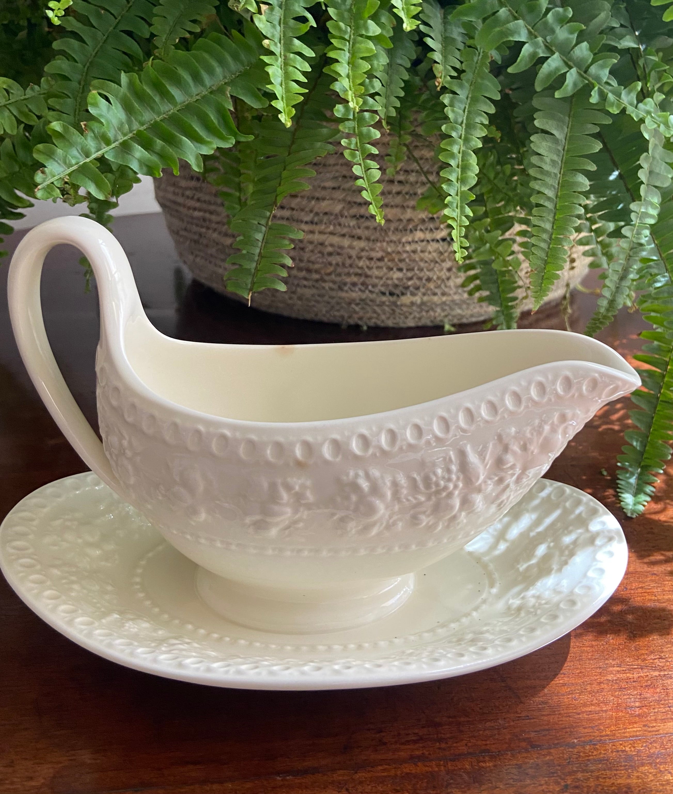 Salsera en porcelana inglesa "Wedgwood"