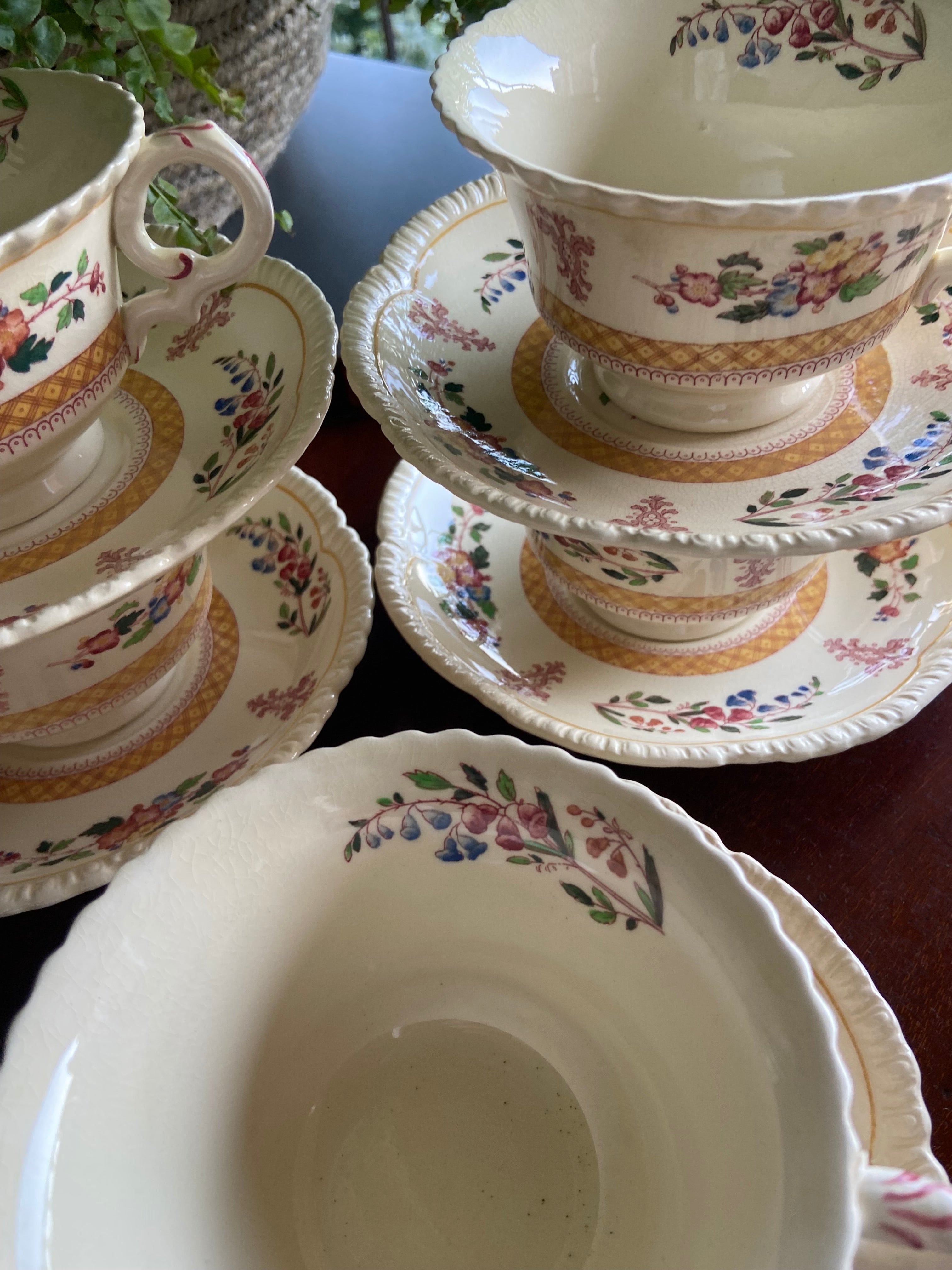 7 tazas té/desayuno en loza inglesa "Royal Couldon"