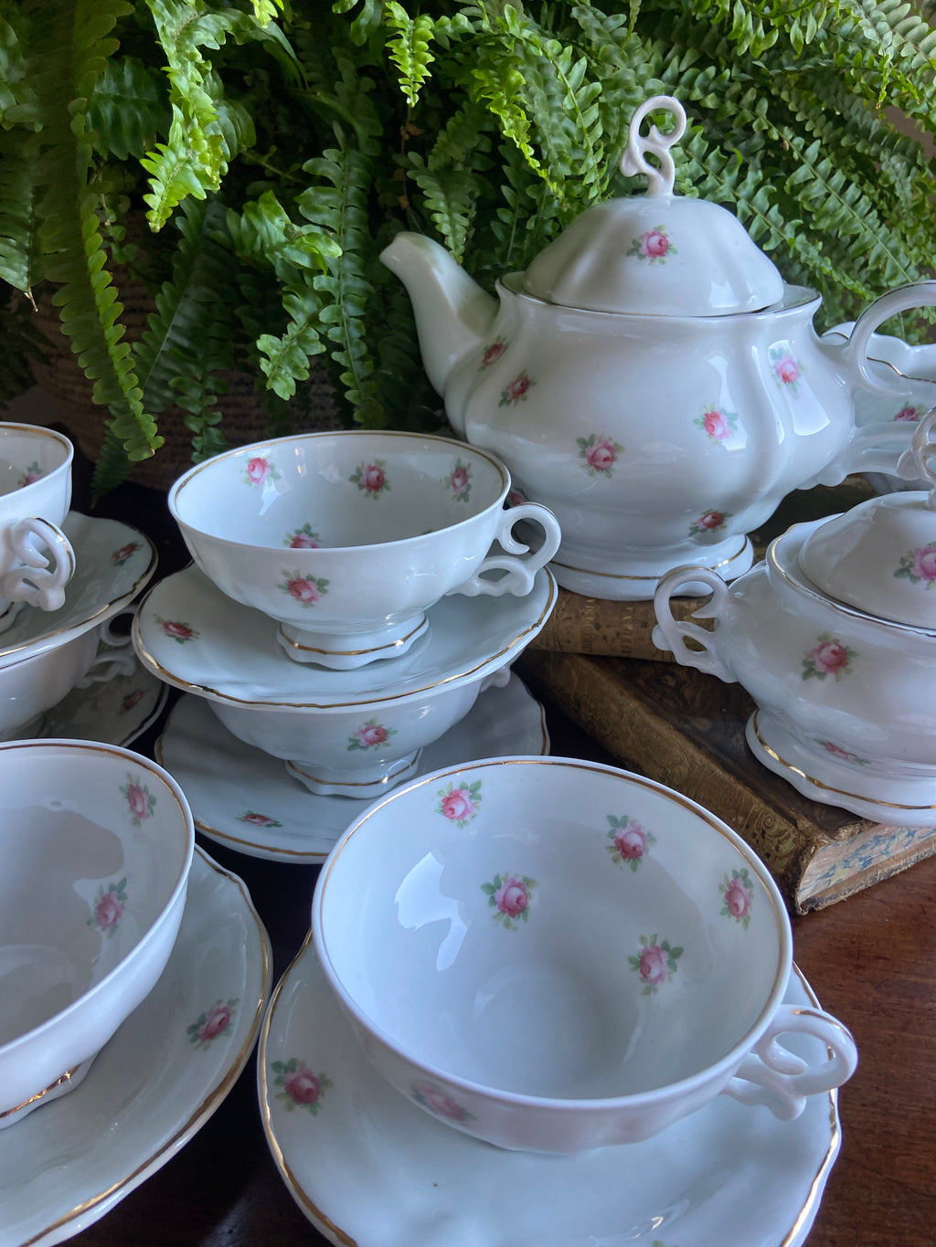 Juego de té en porcelana "Hispania" en Manises, Valencia