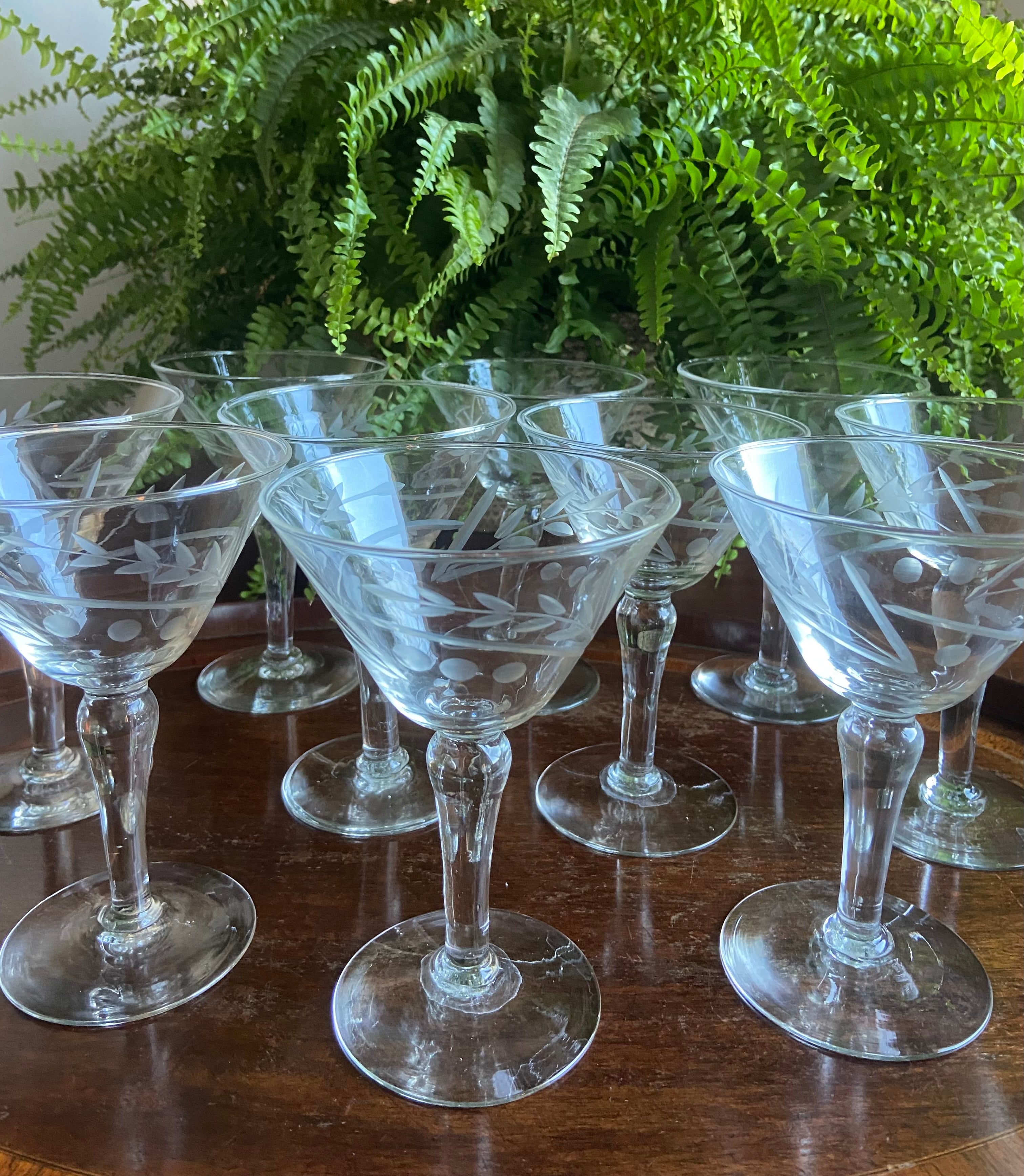 10 copas cava/postres en vidrio tallado