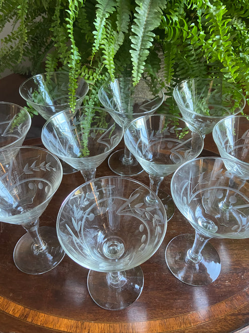 10 copas cava/postres en vidrio tallado
