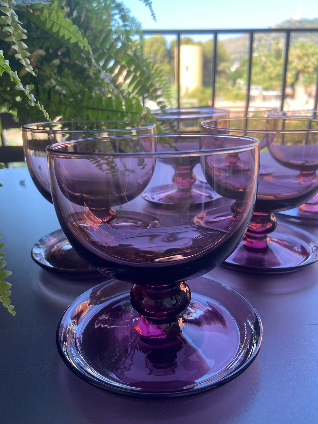 6 copas en vidrio para postres color malva